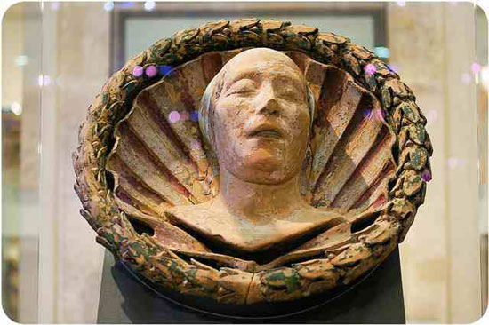 death mask, Louvre