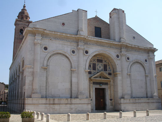 Tempio Malatestiano, facade